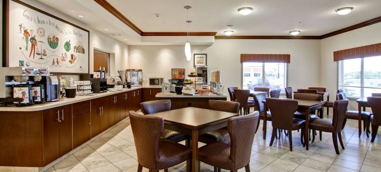 特斯达乐卡纳尔塔酒店(Canalta Hotel Tisdale)图片