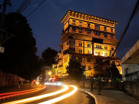 巴塞拉精品酒店