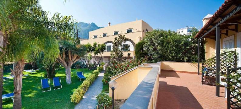 施韦泽尔温泉别墅(Hotel Villa Svizzera Terme)图片