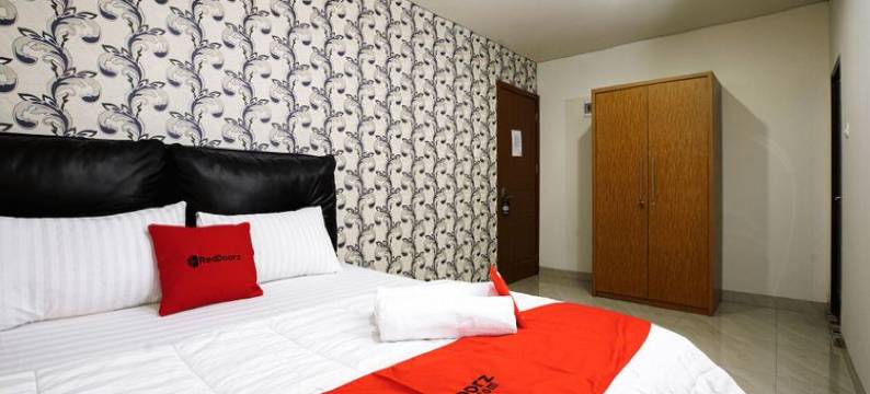 红多兹酒店-近巨港贸易中心3号(RedDoorz Near Palembang Trade Center 3)图片