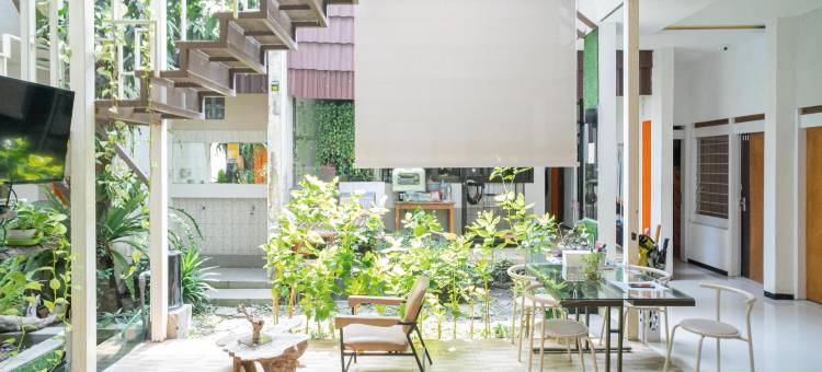 红多兹伊斯兰酒店-近玛琅MX特兰斯玛特(RedDoorz Syariah Near Transmart MX Malang)图片