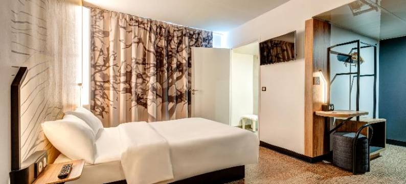 B&B酒店博瓦达西圣昆廷亚琳(B&B Hotel Bois d'Arcy Saint Quentin en Yvelines)图片