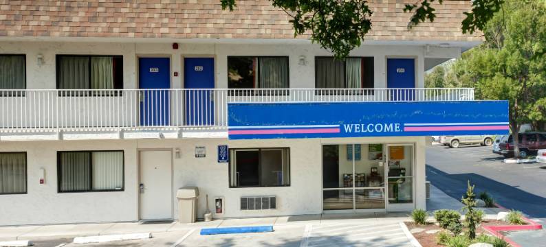 格兰茨帕斯6号汽车旅馆(Motel 6 Grants Pass, or)图片