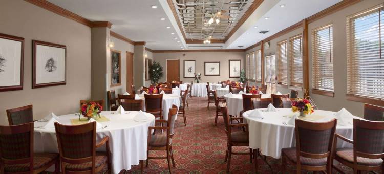 萨吉诺华美达套房酒店(Ramada by Wyndham Saginaw Hotel & Suites)图片