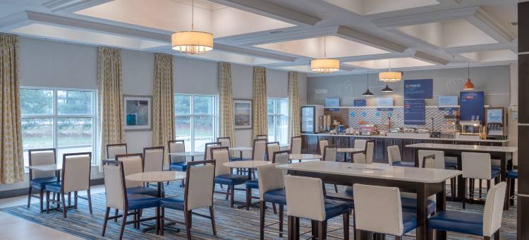 爱德华兹维尔智选假日套房酒店(Holiday Inn Express & Suites Edwardsville)图片