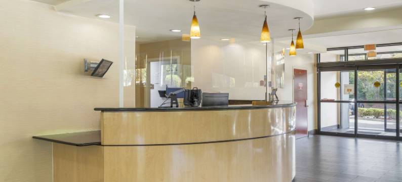 哥伦比亚东北-杰克逊堡舒适套房酒店(Comfort Suites Columbia Northeast - Fort Jackson)图片