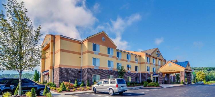 希尔斯维尔I-77舒适套房酒店(Comfort Inn & Suites Hillsville I-77)图片