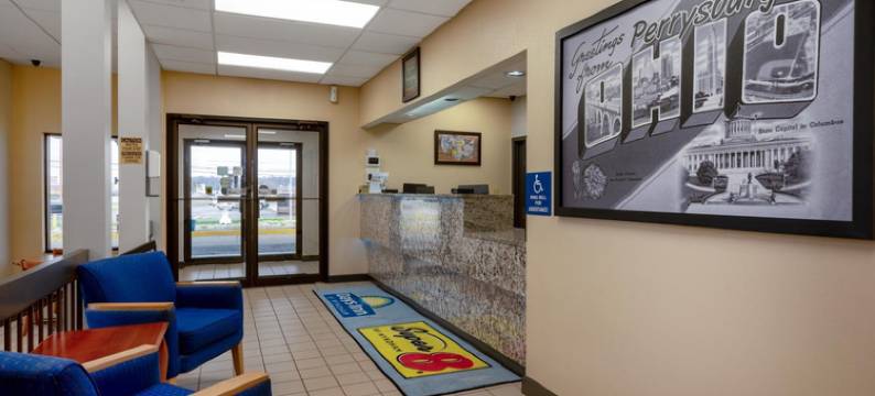 温德姆速8酒店 佩里斯堡/托莱多(Super 8 by Wyndham Perrysburg/Toledo)图片