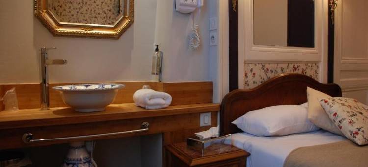 Logis 酒店拉邦纳德雷斯(Hotel de Charme la Bonne Adresse - Logis de France)图片