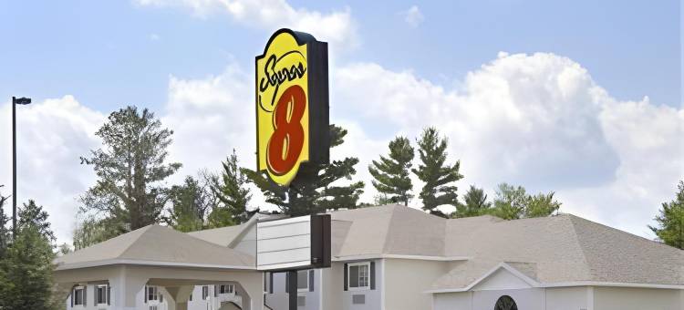 伊格尔河市中心温德姆阿美瑞辛酒店(AmericInn by Wyndham Eagle River Downtown)图片