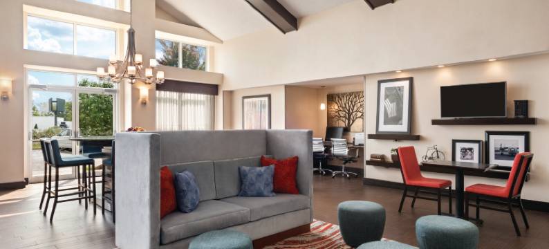 希尔顿欢朋套房酒店-北韦恩堡(Hampton Inn & Suites Ft. Wayne-North)图片