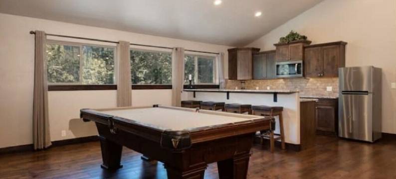 Lake Front House with Amazing View Near Bend Oregon图片