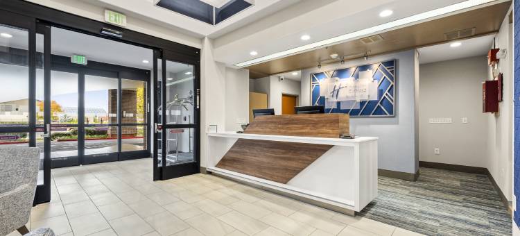 智选假日套房酒店林肯罗斯维尔地区(Holiday Inn Express & Suites Lincoln-Roseville Area)图片