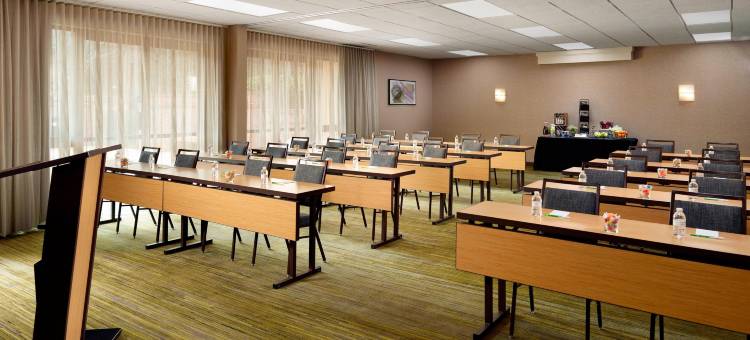 亚特兰大周界中心万怡酒店(Courtyard Atlanta Perimeter Center)图片