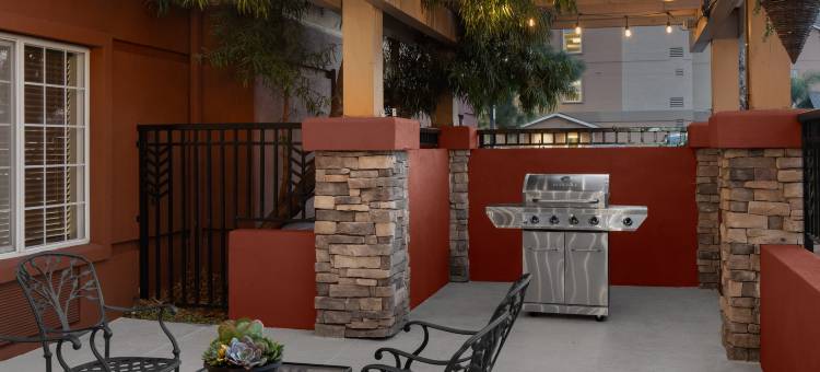 福尔瑟姆云杉登陆美国长住套房酒店(Larkspur Landing Extended Stay Suites Folsom)图片