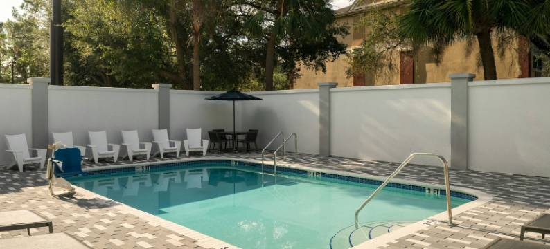 佛罗里达盖恩斯维尔万怡酒店(Courtyard Gainesville FL)图片