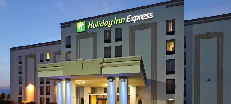 费耶特维尔品质酒店-靠近历史悠久的市中心广场(Quality Inn Fayetteville Near Historic Downtown Square)图片