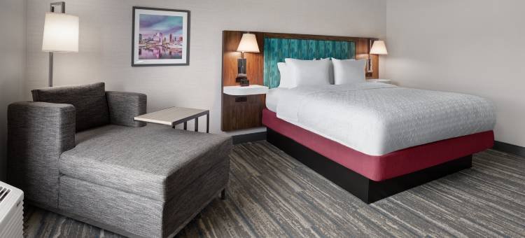 克利夫兰机场泰德曼路欢朋酒店(Hampton Inn Cleveland-Airport/Tiedeman Rd)图片