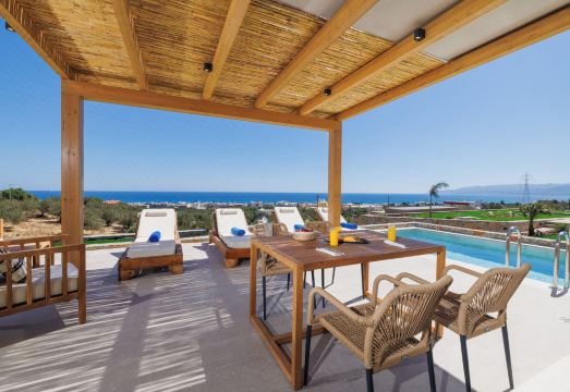 Deos Luxury Suites Hotel Overview