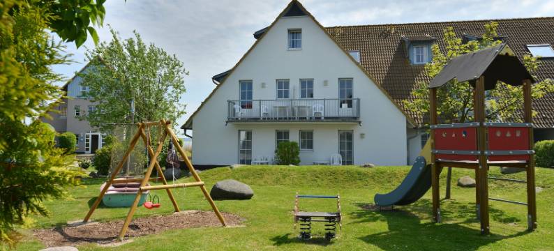 豪瑟布雷格船长酒店(Hotel- & Ferienanlage Kapitäns-Häuser Breege)图片