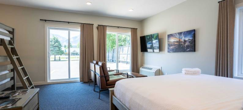 北风坎莫尔酒店(Northwinds Hotel Canmore)图片