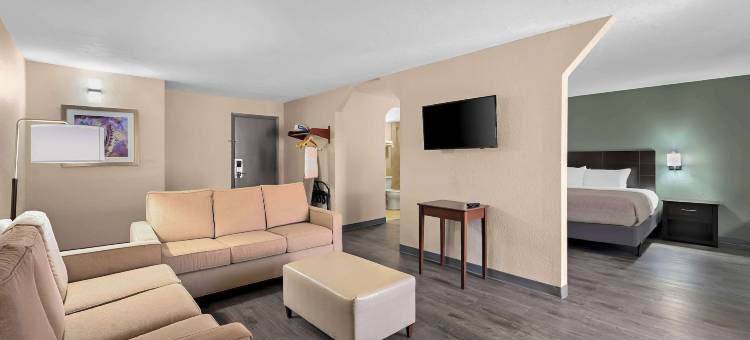 品质酒店迈尔斯堡开普科勒尔(Quality Inn Fort Myers Cape Coral)图片