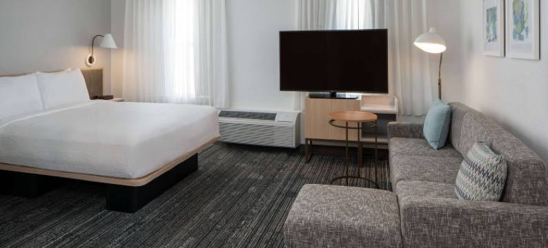 福尔斯彻奇索尼斯塔简单套房酒店(Sonesta Simply Suites Falls Church)图片