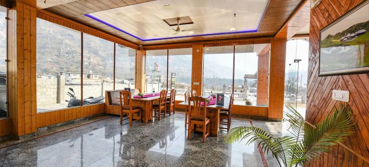 雪力精品酒店(Fabhotel Snower)图片