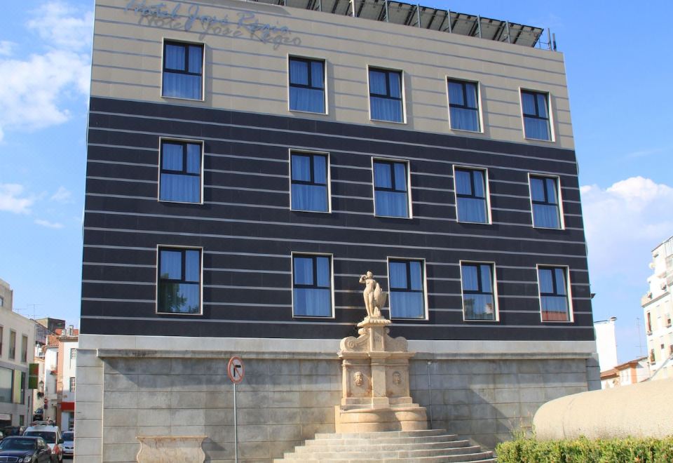 Hotel José Régio Over view