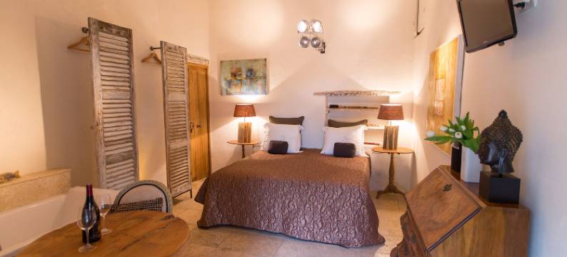 鲁乐兹区酒店(Domaine les Roullets)图片