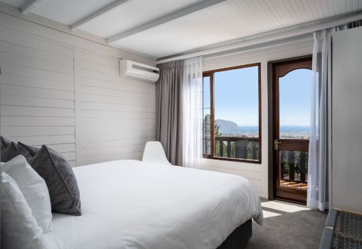 Lalapanzi Lodge Hotel Overview