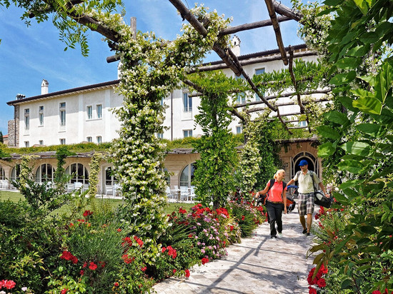 圣维吉里奥科尔沃高尔夫出租公寓