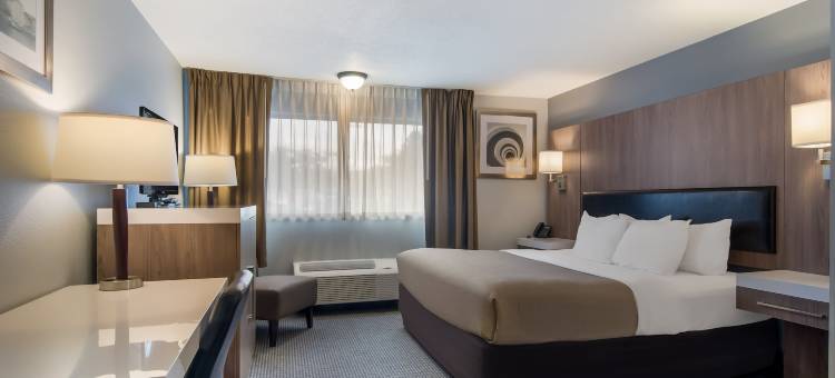 锡尔弗代尔班戈 - 基波特凯艺套房酒店(Quality Inn & Suites Silverdale Bangor-Keyport)图片