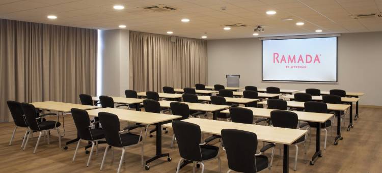 马德里赫塔费华美达温德姆酒店(Ramada by Wyndham Madrid Getafe)图片