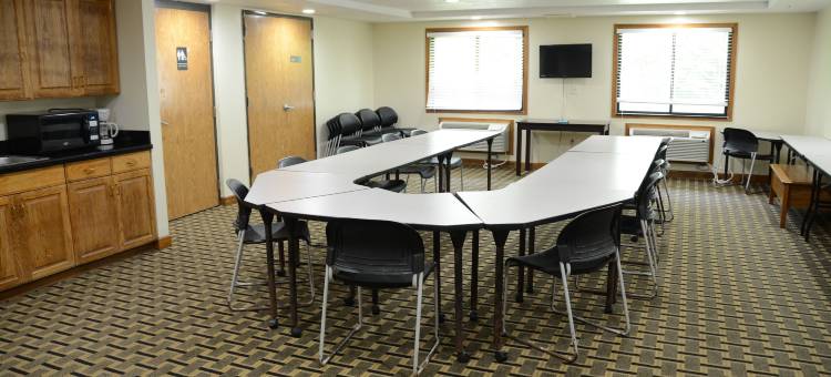 西伯灵顿美吟温德姆酒店(AmericInn by Wyndham West Burlington)图片