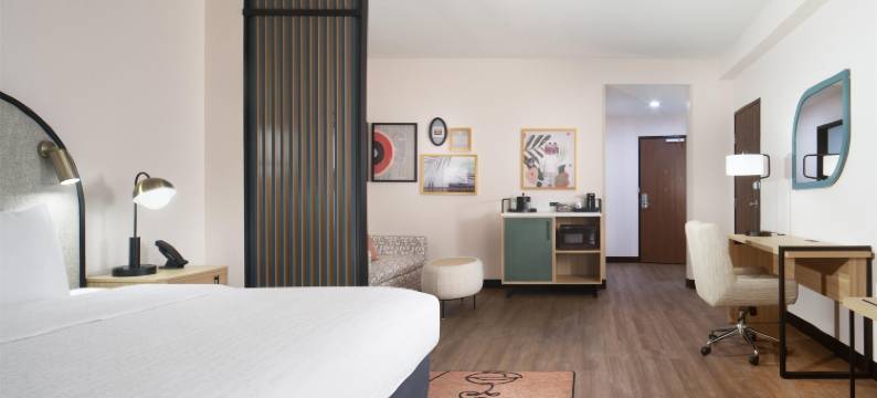 希尔顿坦帕展览馆娱乐场欢朋酒店(Hampton Inn by Hilton Tampa Fairgrounds Casino)图片