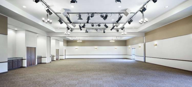 贝斯特韦斯特Plus格林米尔村酒店及套房(城南新区会展中心)(Best Western Plus Green Mill Village Hotel  Suites Convention Center)图片