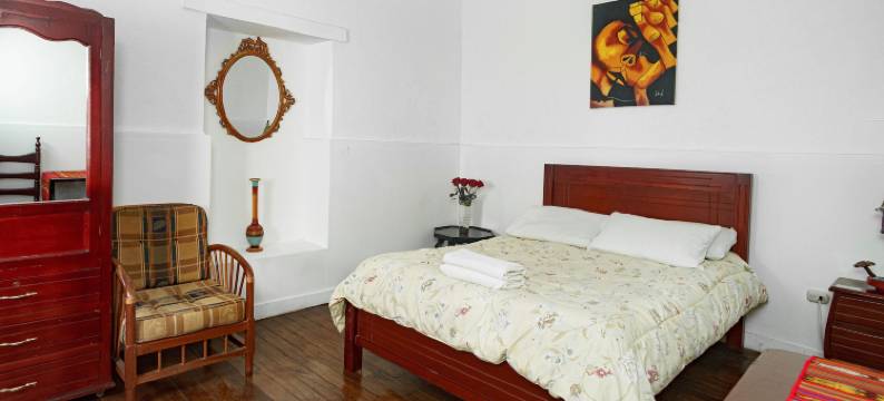 克罗尼尔之家酒店(Colonial House Inn)图片