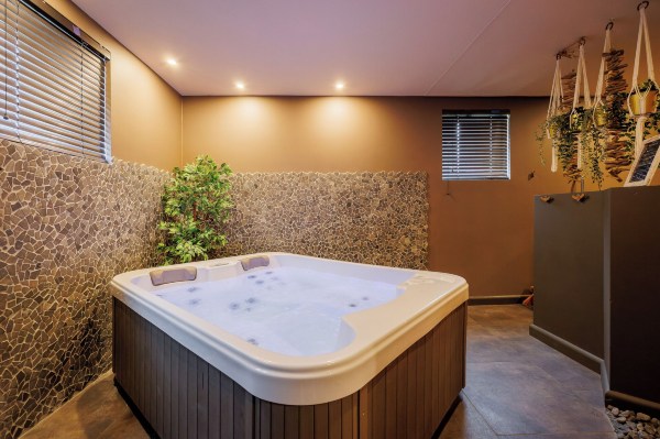 Hotel Cristal Park Hotel Overview