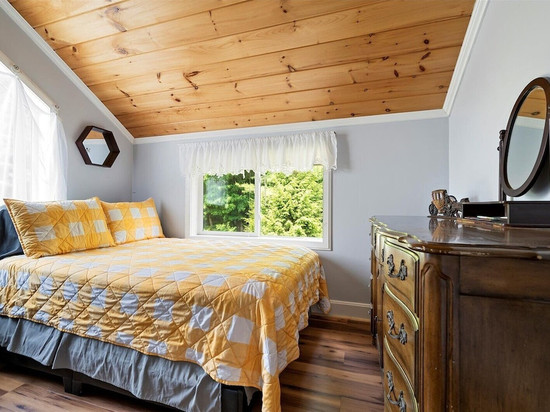 Elegant Riverfront Home - Pet Friendly!