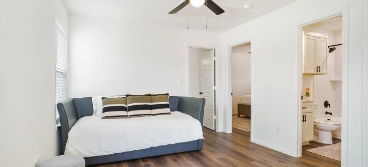 Modern NEW Home Minutes from the Fort Worth Stockyards & TCU图片