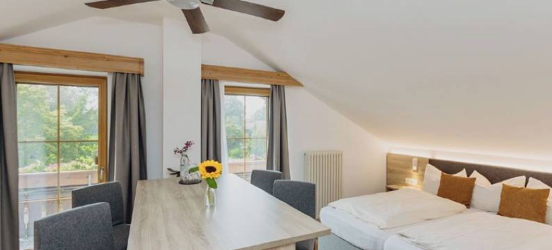 尚塔格牛排馆兰加斯霍夫旅馆(Hotel Landgasthof Schöntag)图片