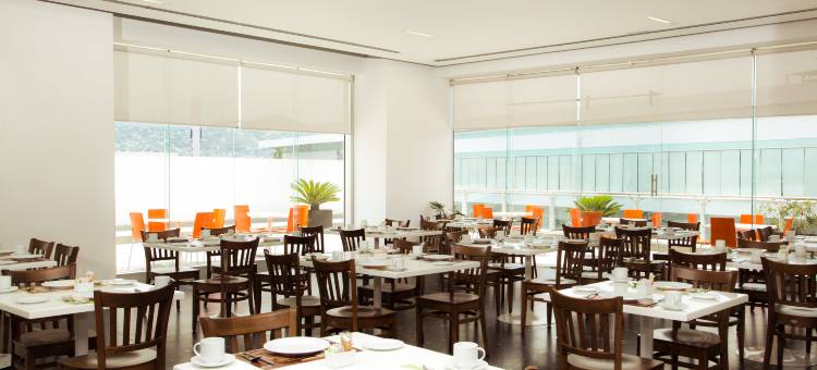 蒙特雷泰科诺嘉年华酒店(Fiesta Inn Monterrey Tecnologico)图片