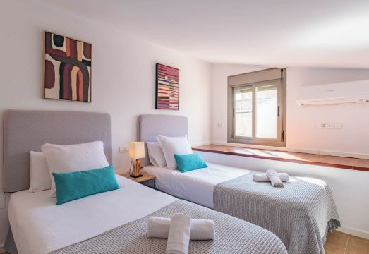 Feelathome Merced Apartments Hotel Overview