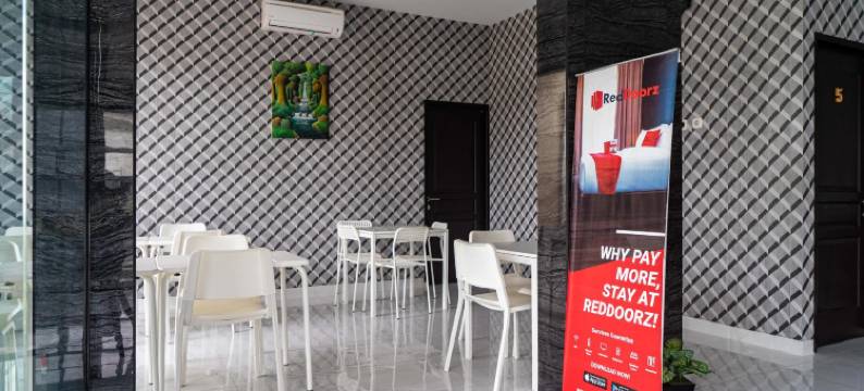 红多兹Plus酒店-近特拉斯科塔3号(RedDoorz Plus Near Teras Kota 3)图片