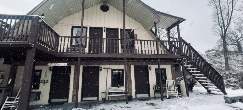 大南叉步道旅馆斯特恩斯(Big South Fork Trail Lodge)图片