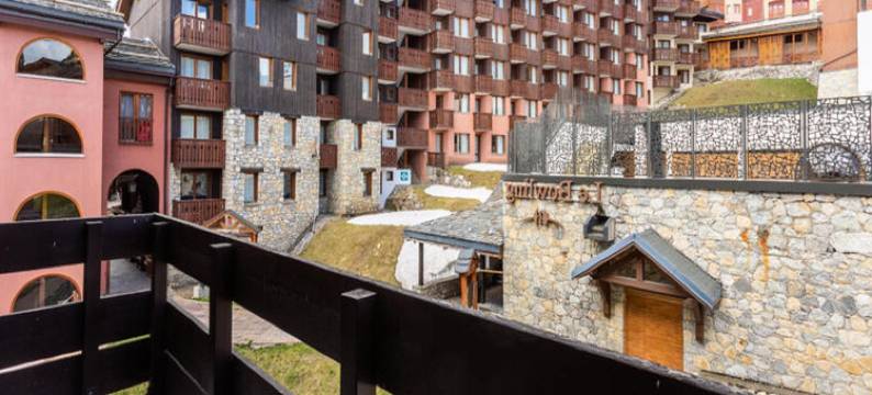 Studio 4 People - Budget图片