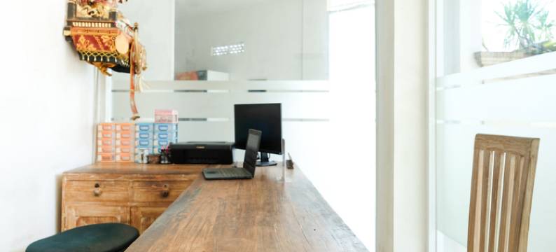 Urbanview Hotel Lilis Ikvala Radha图片