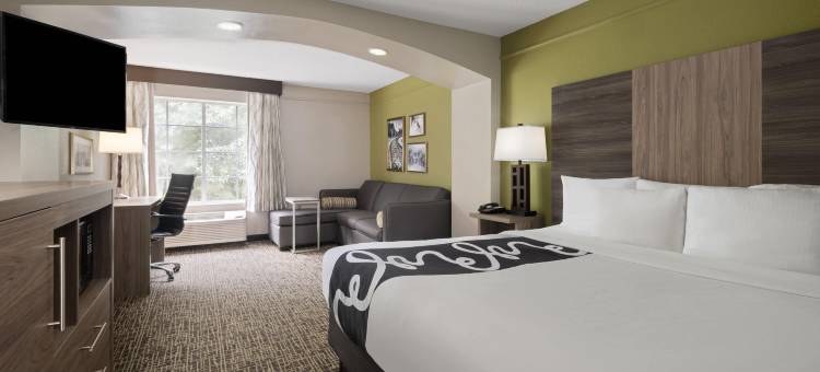 亚特兰大斯托克布里奇拉昆塔温德姆套房酒店(La Quinta Inn & Suites by Wyndham Atlanta Stockbridge)图片