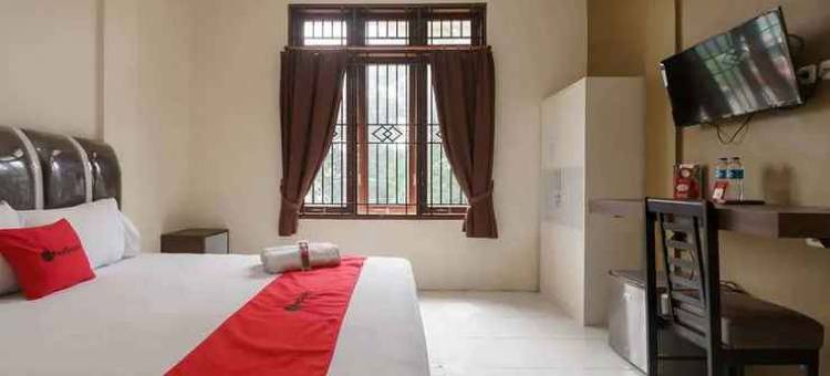 红多兹酒店-近棉兰亚当马利克医院2号(RedDoorz Near RS Adam Malik Medan 2)图片
